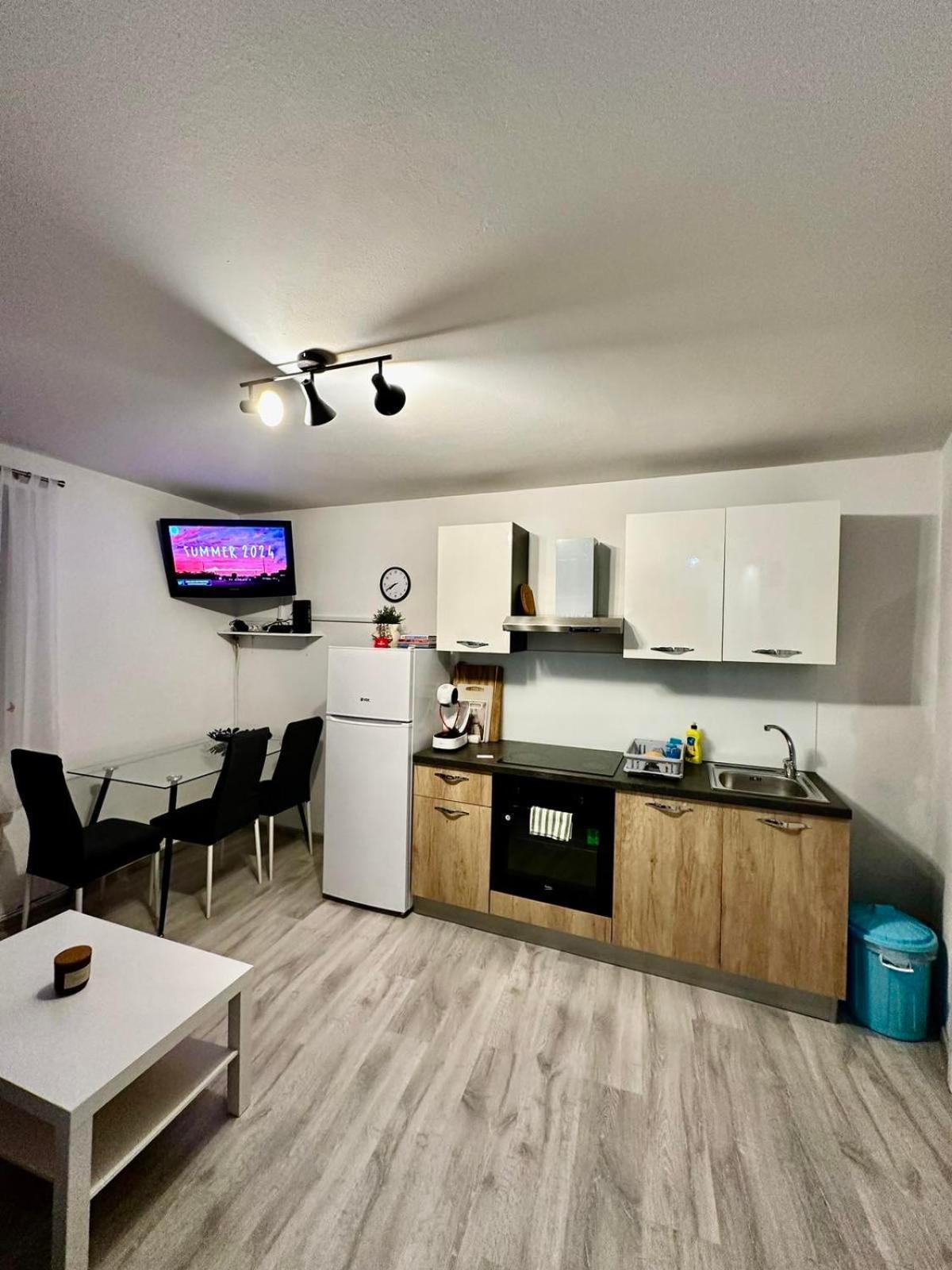 Apartma Jugo Koper Exterior photo